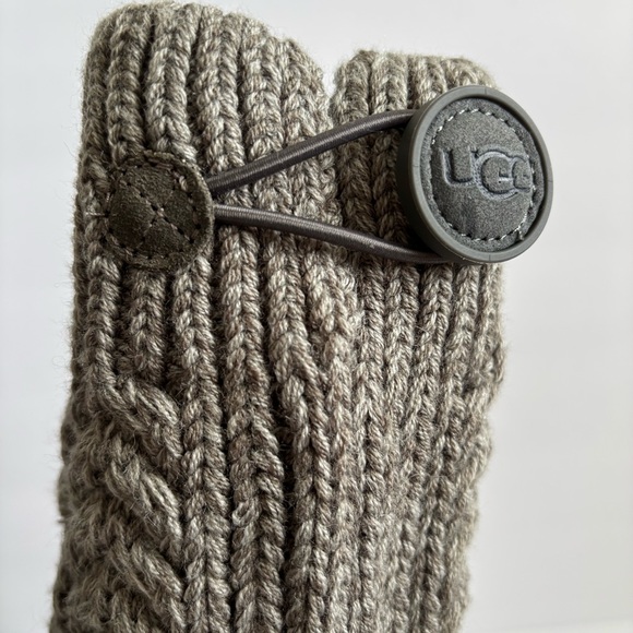 UGG Gray Classic Cardi Cabled Knit Boots Size 10 NEVER WORN - Picture 13 of 14
